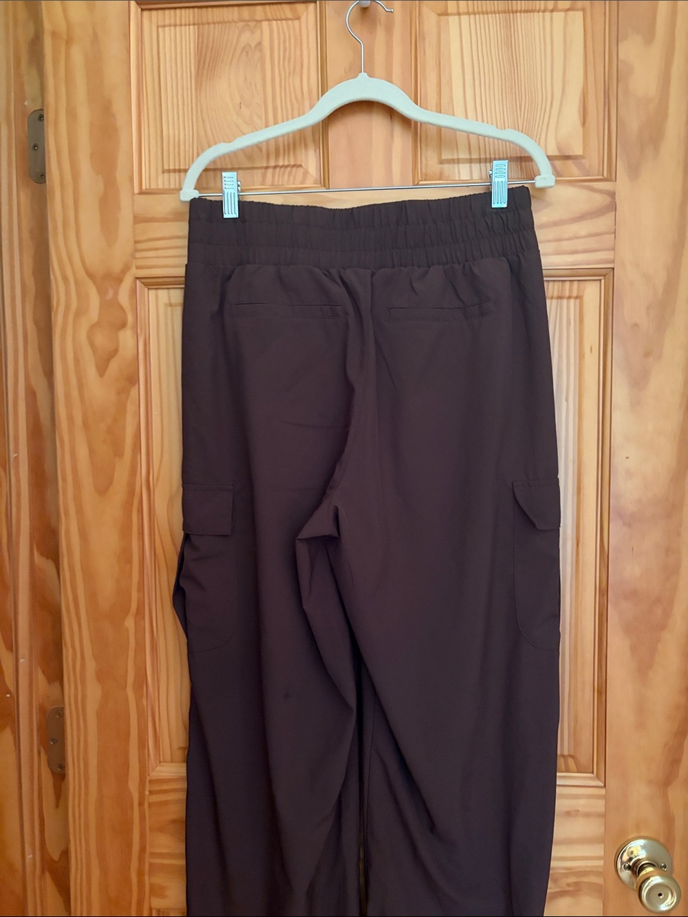 GAP Wide-Leg Cargo Pants in Dark Brown - Picture 2 of 8